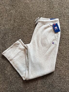 Champion Men’s Light Heather Gray Jogger Sweatpants